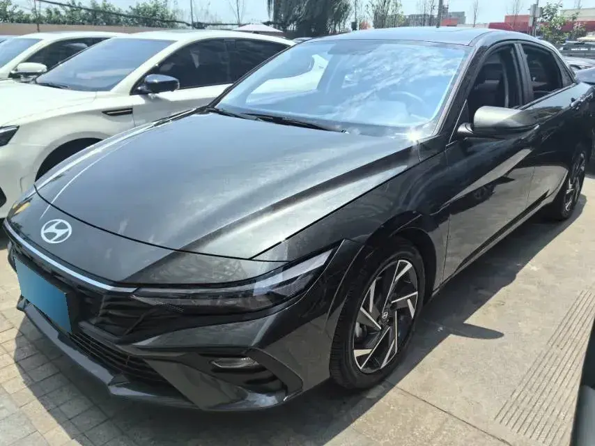 2023 Hyundai Elantra 1.5L 115HP L4 CVT