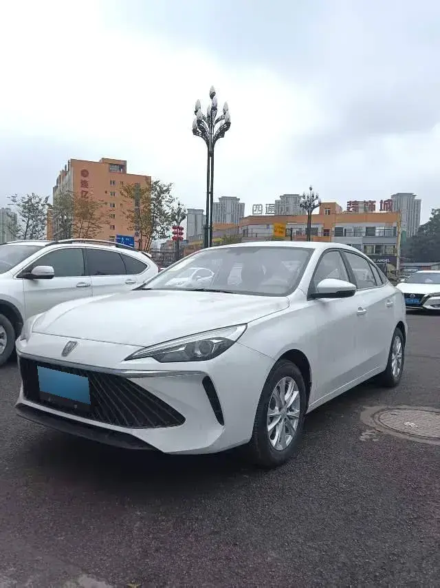 2023 Roewe i5 1.5L 129HP L4 5MT