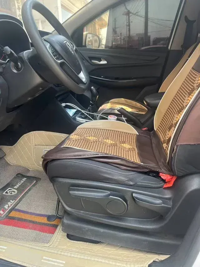 2019 BaoJun 730 1.5T 150HP L4 6DCT,autocango,china used car exporter,china ev exporter,chinese used car exporter,chinese used ev exporter