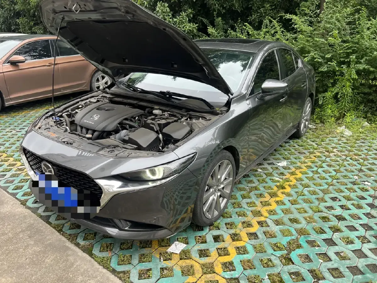 2022 Mazda 3 Axela 2.0L 158HP L4 6AT