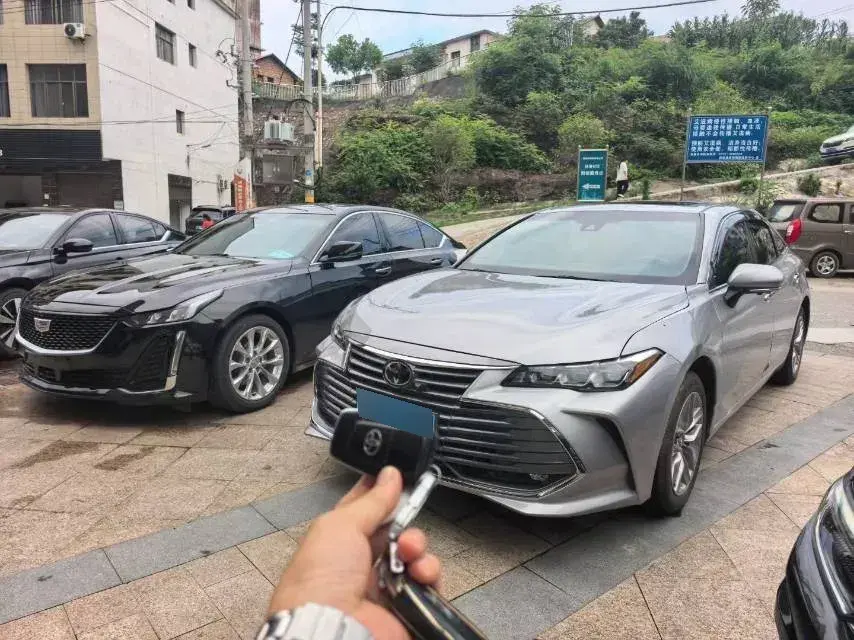2022 Toyota Avalon 2.5L 209HP L4 8AT