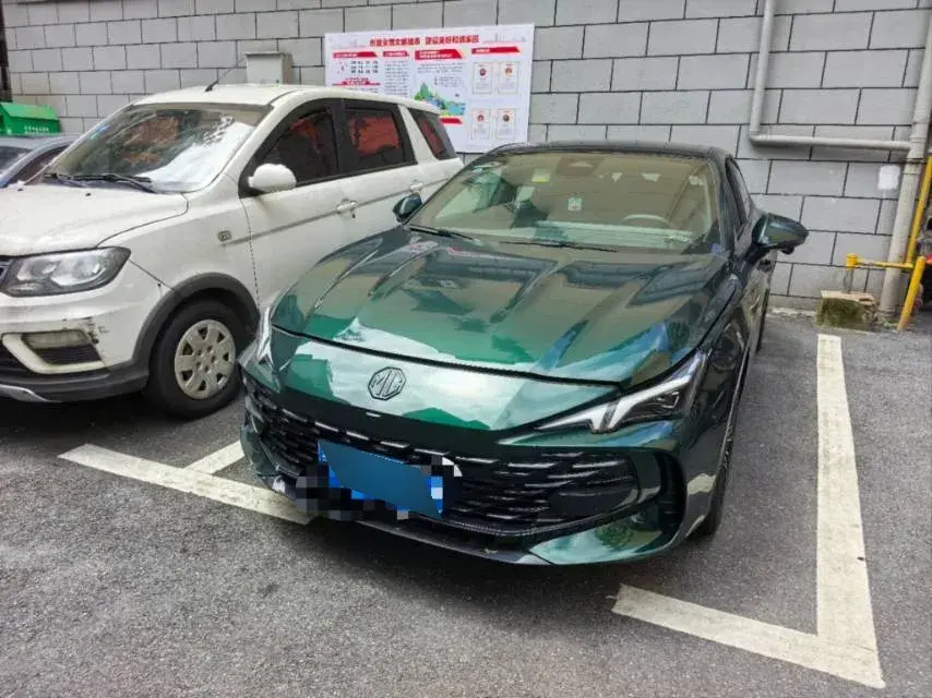 2025 MG 7 1.5T 188HP L4 7DCT