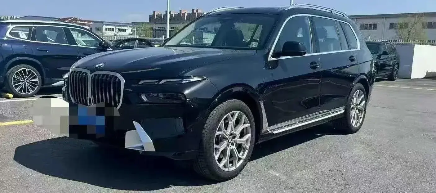 2023 BMW X7 3.0T 381HP L6 8AT