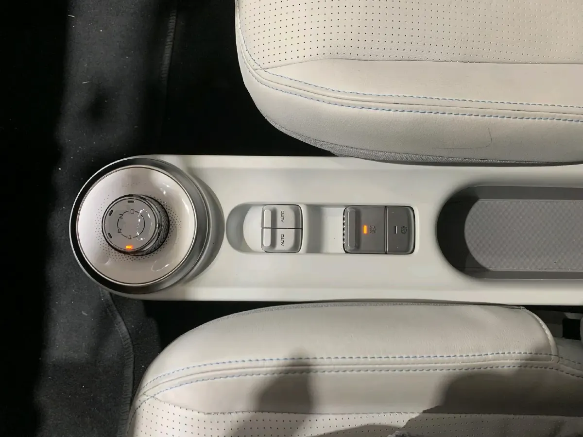 2023 WuLing Air ev BEV 28.4KWH,autocango,china used car exporter,china ev exporter,chinese used car exporter,chinese used ev exporter