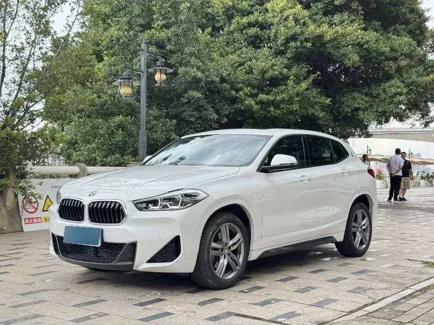 2022 BMW X2 2.0T 192HP L4 7DCT