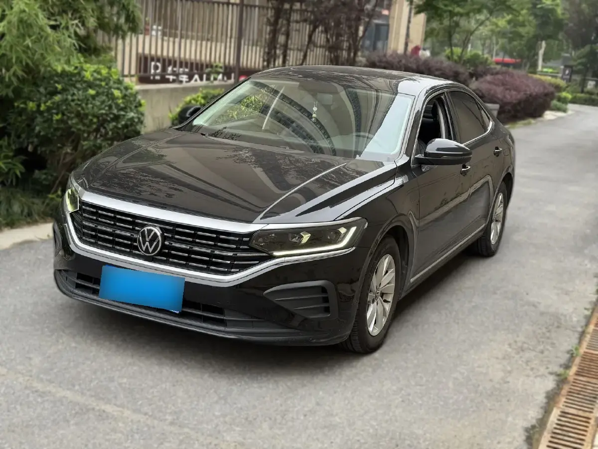 2022 Volkswagen Passat 1.4T 150HP L4 7DCT