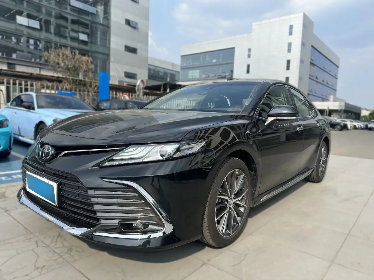 2023 Toyota Camry 2.5L 207HP L4 8AT