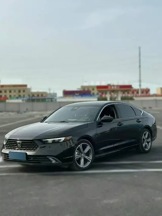 2023 Honda Accord 1.5T 192HP L4 CVT