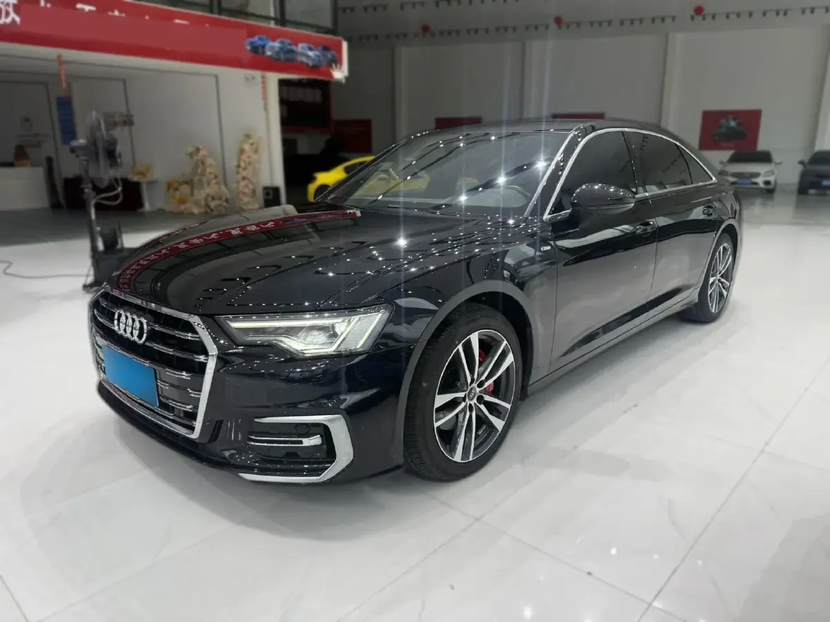 2023 Audi A6L 2.0T 190HP L4 7DCT