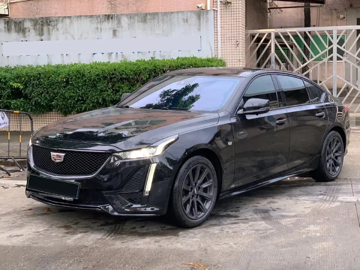 2023 Cadillac CT5 2.0T 237HP L4 10AT
