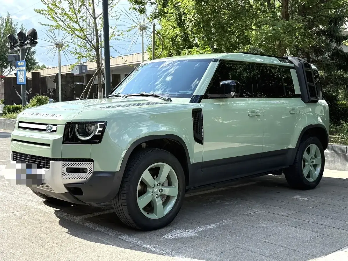 2023 Land Rover Defender 3.0T 400HP L6 8AT