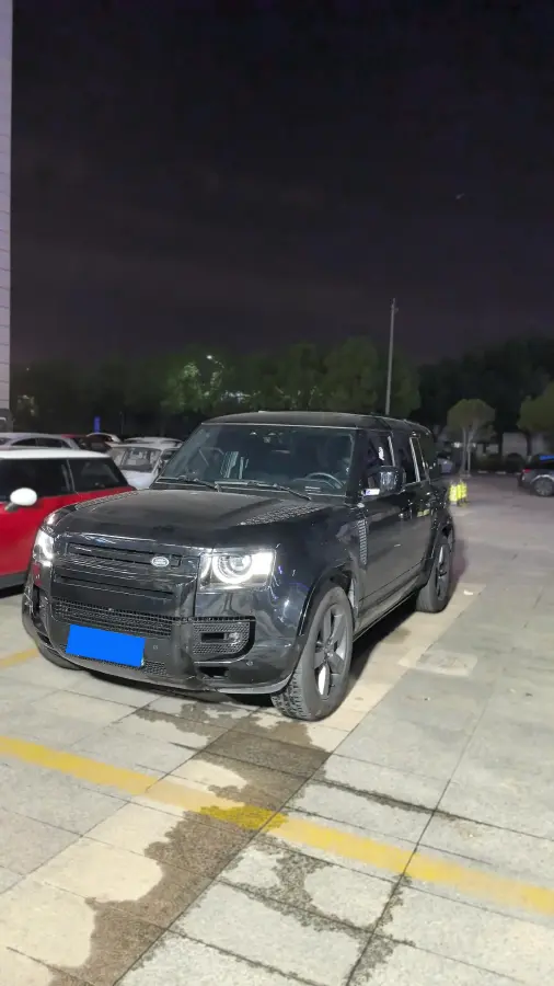 2024 Land Rover Defender 3.0T 400HP L6 8AT