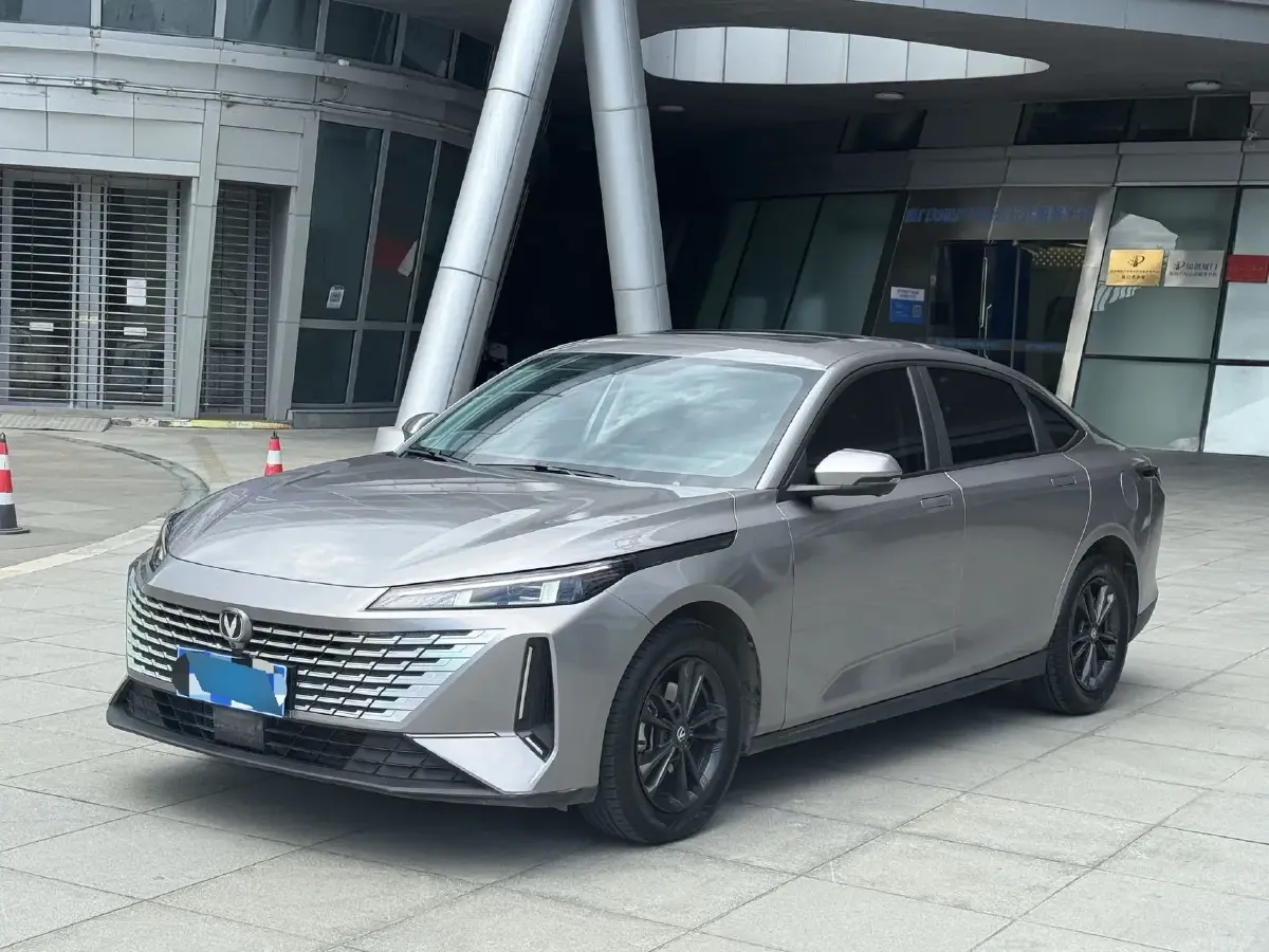 2023 ChangAn Lamore 1.5T 170HP L4 7DCT