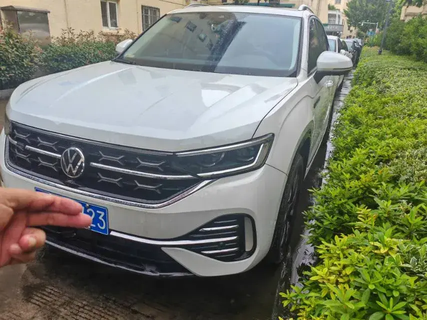 2023 Volkswagen Tayron 2.0T 186HP L4 7DCT