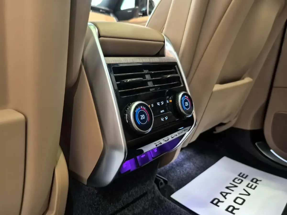 2025 Land Rover Range Rover 3.0T 400HP L6 8AT,autocango,china used car exporter,china ev exporter,chinese used car exporter,chinese used ev exporter