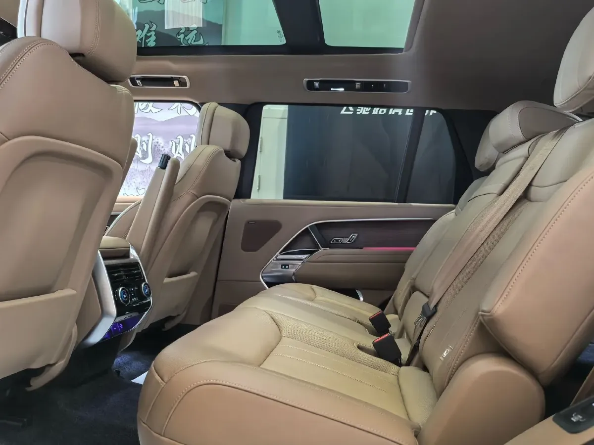 2025 Land Rover Range Rover 3.0T 400HP L6 8AT,autocango,china used car exporter,china ev exporter,chinese used car exporter,chinese used ev exporter