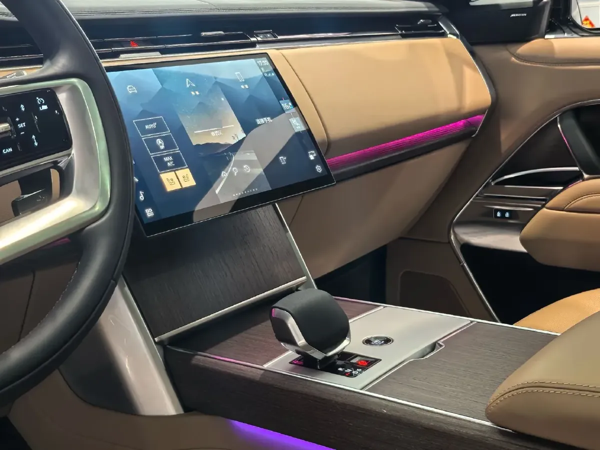 2025 Land Rover Range Rover 3.0T 400HP L6 8AT,autocango,china used car exporter,china ev exporter,chinese used car exporter,chinese used ev exporter