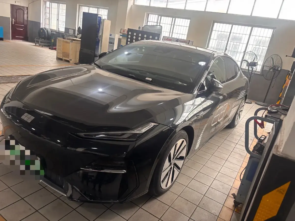 2024 Geely Galaxy E8 BEV 76KWH