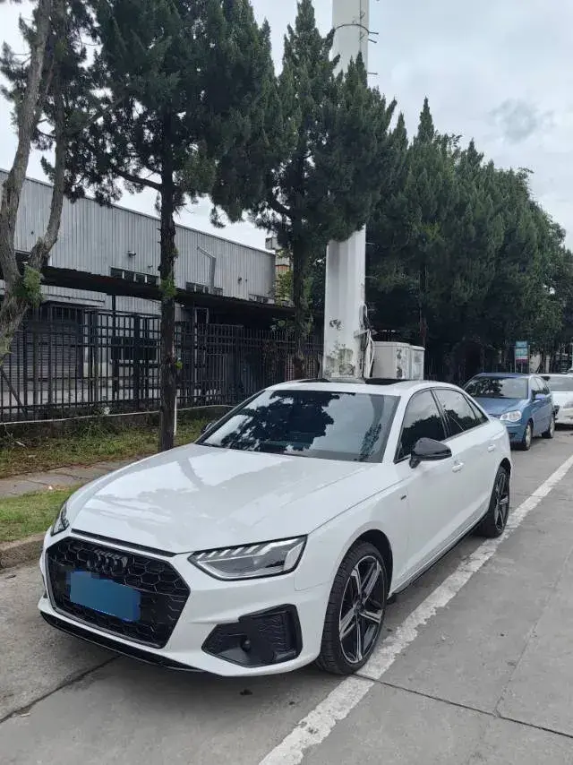 2024 Audi A4L 2.0T 190HP L4 7DCT