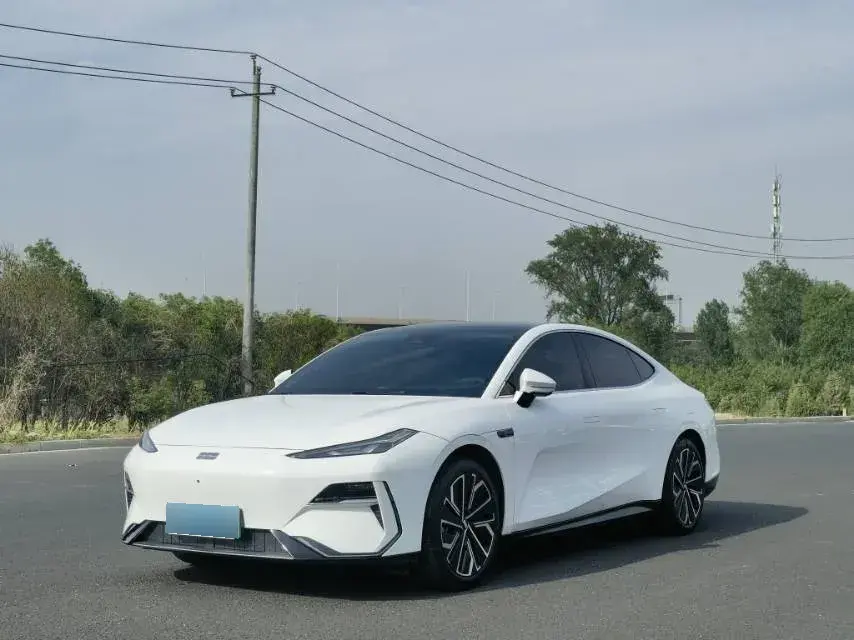 2024 Geely Galaxy E8 BEV 62KWH