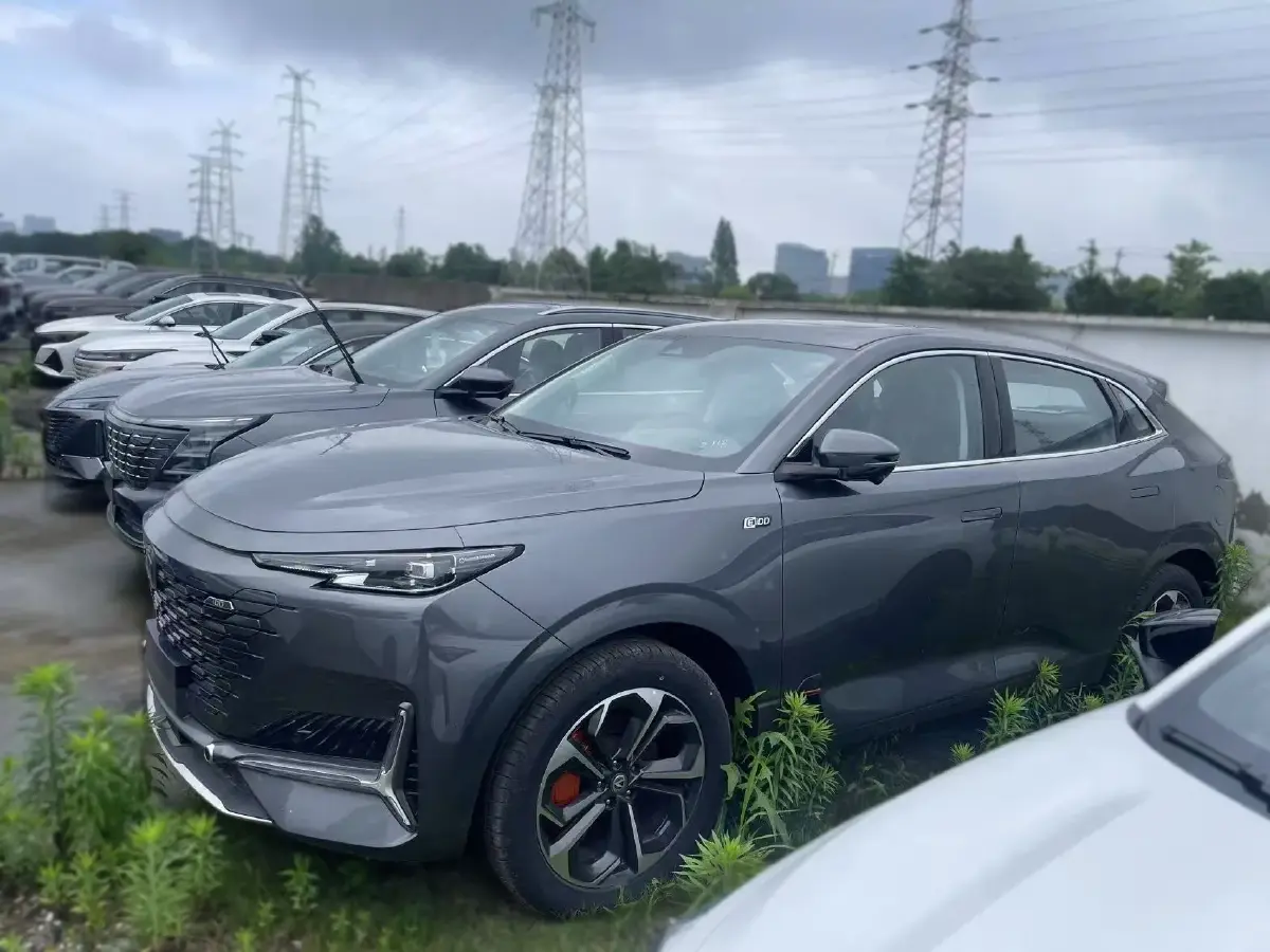 2024 ChangAn UNI-K iDD 1.5T 170HP L4 6TCT PHEV 28.4KWH