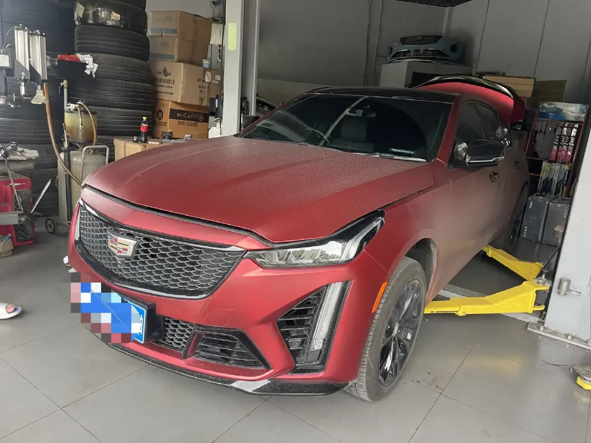 2023 Cadillac CT5 2.0T 237HP L4 10AT