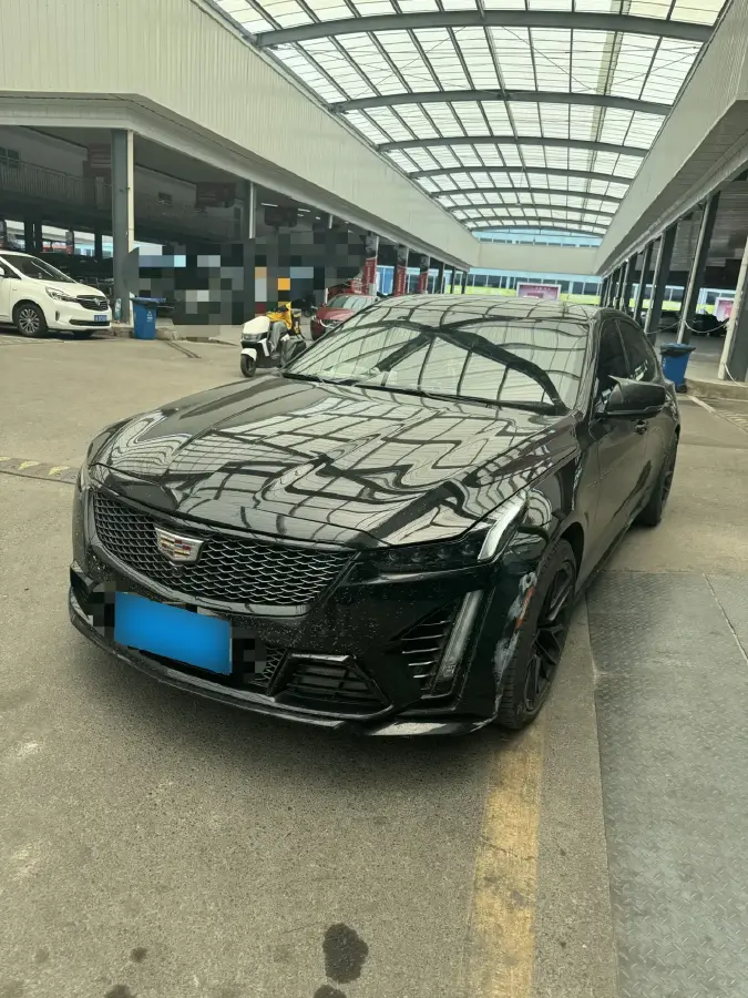 2022 Cadillac CT5 2.0T 237HP L4 10AT