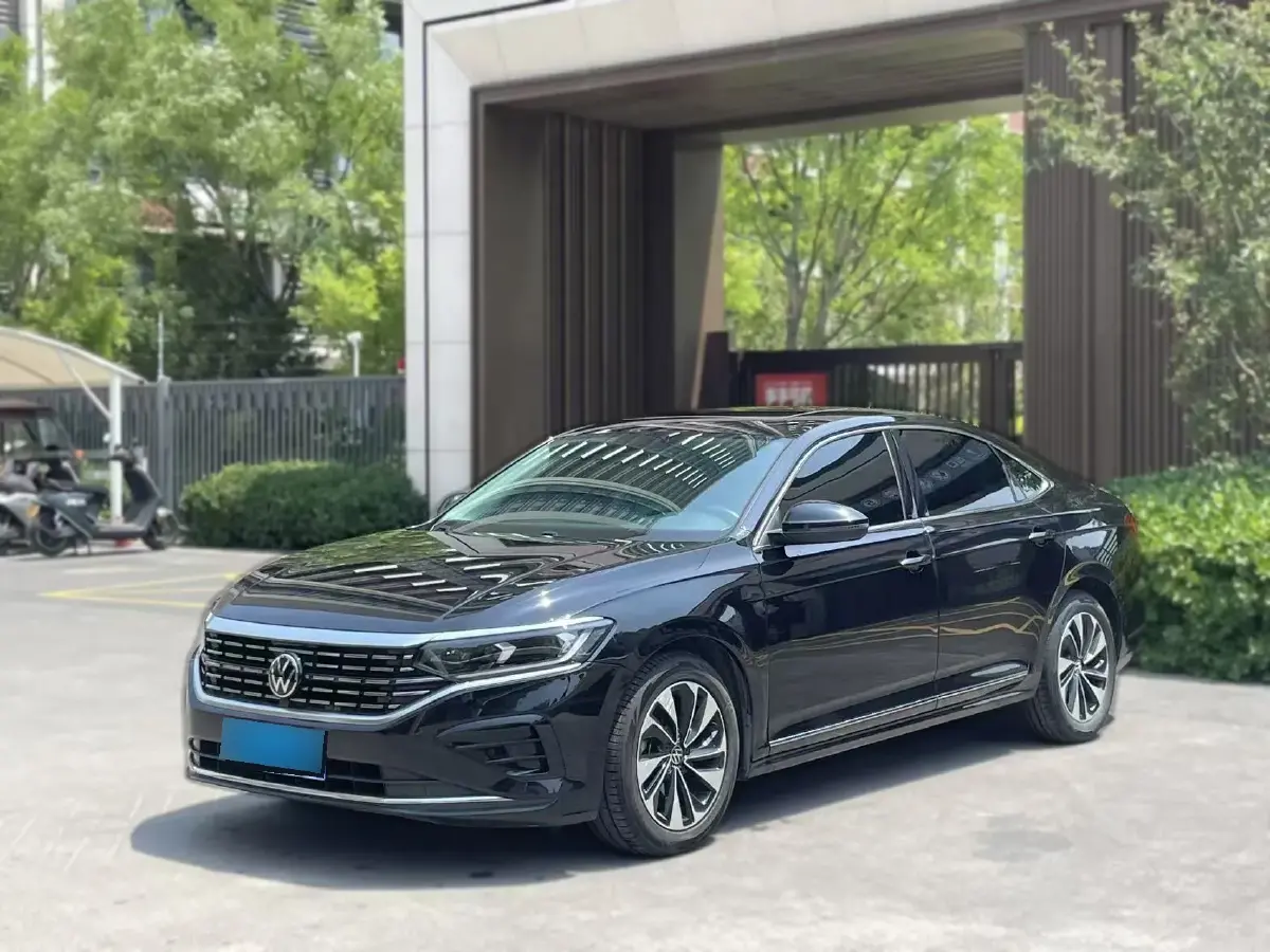 2023 Volkswagen Passat 1.4T 150HP L4 7DCT