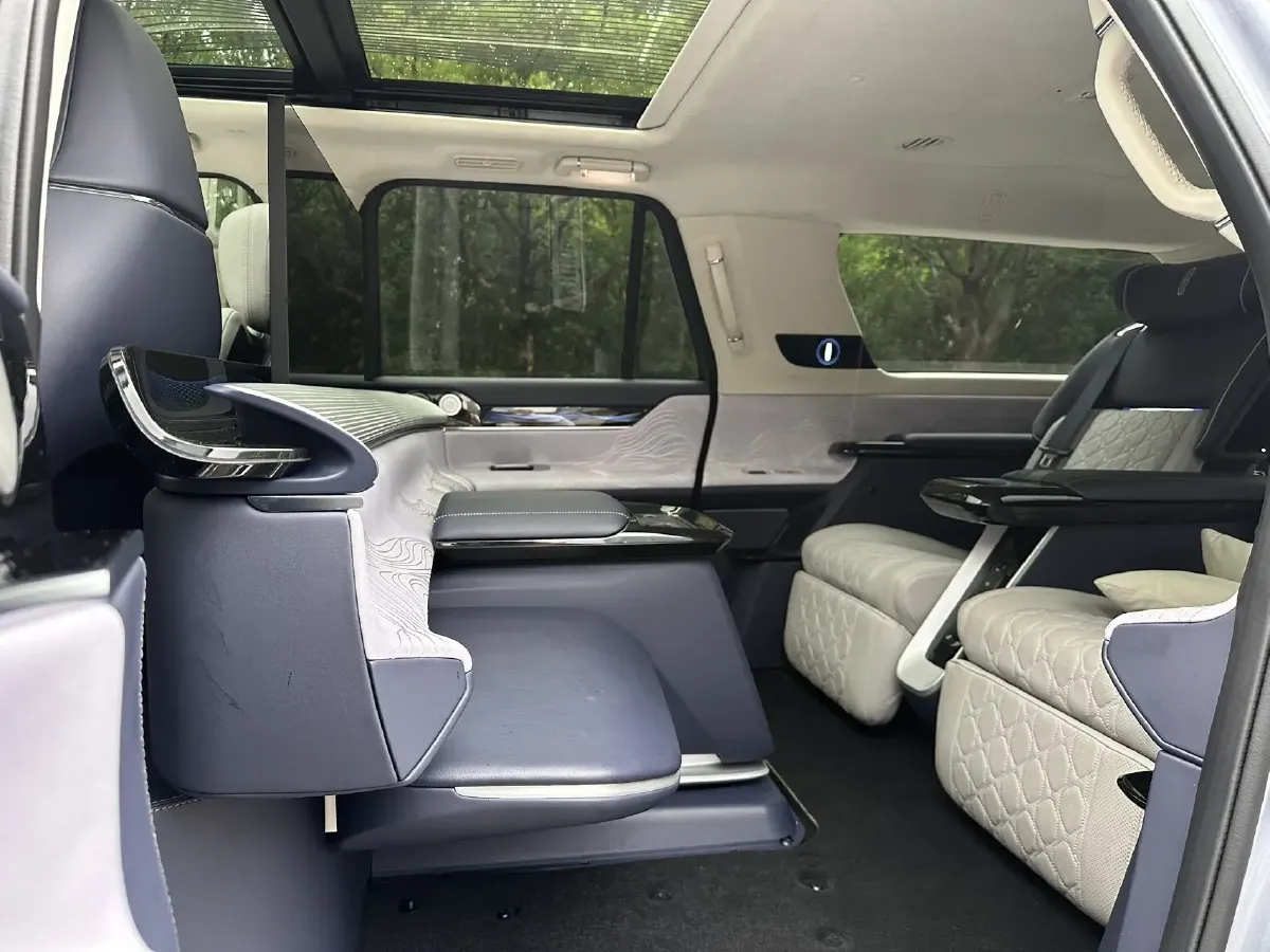 2022 Lincoln Navigator One 3.5T 415HP V6 10AT,autocango,china used car exporter,china ev exporter,chinese used car exporter,chinese used ev exporter