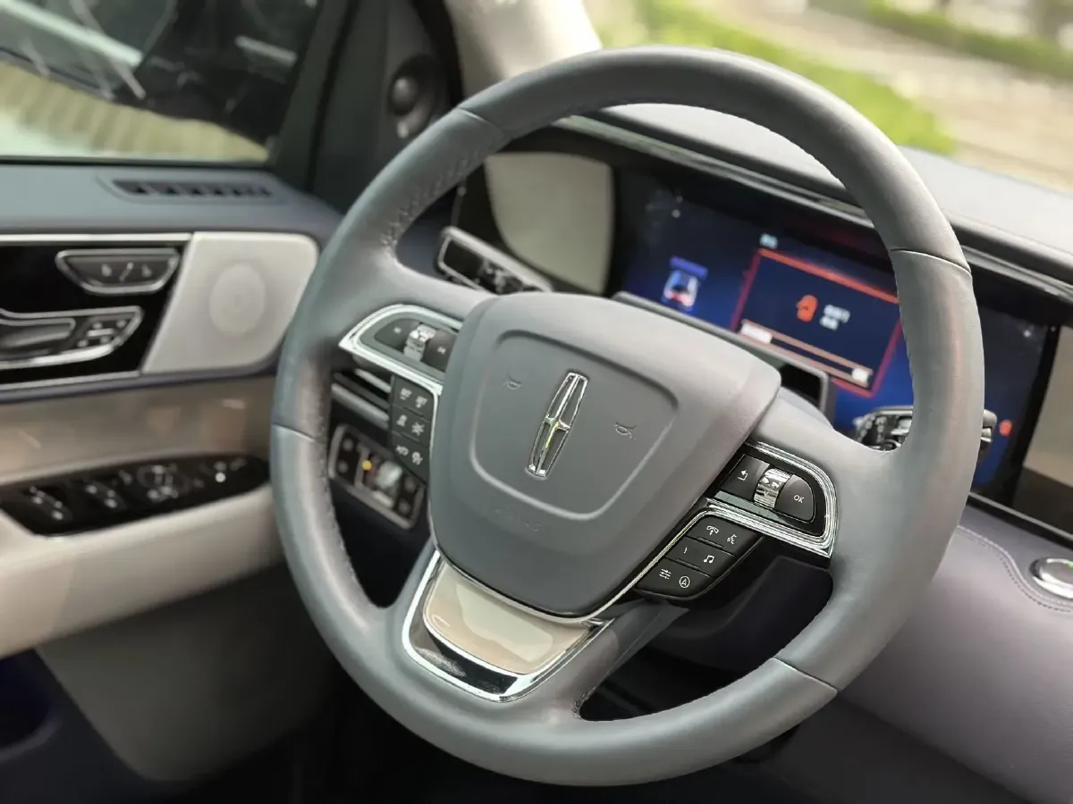 2022 Lincoln Navigator One 3.5T 415HP V6 10AT,autocango,china used car exporter,china ev exporter,chinese used car exporter,chinese used ev exporter