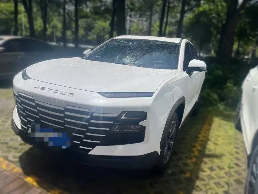 2023 Jetour DASHING 1.5T 156HP L4 6DCT