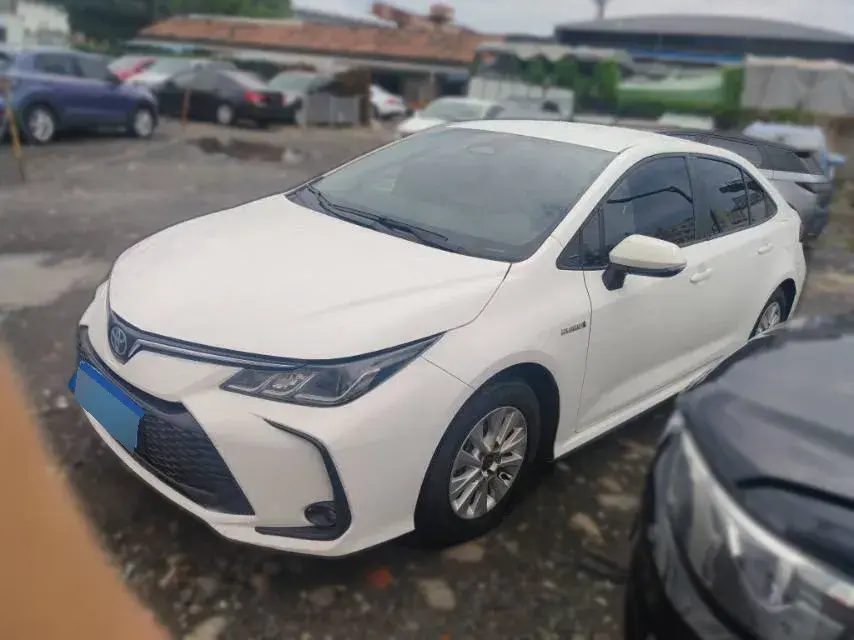 2023 Toyota Corolla 1.8L 98HP L4 E-CVT Hybrid