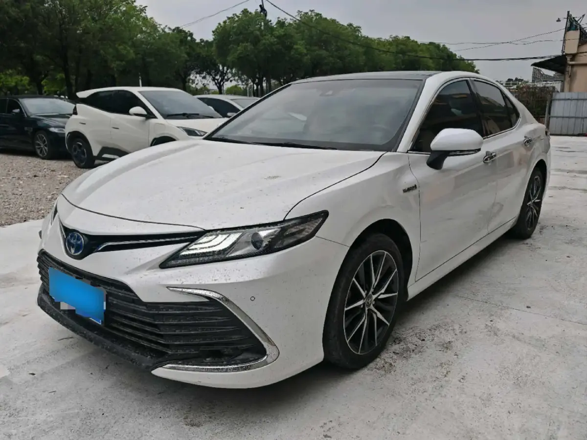 2023 Toyota Camry 2.5L 178HP L4 E-CVT Hybrid