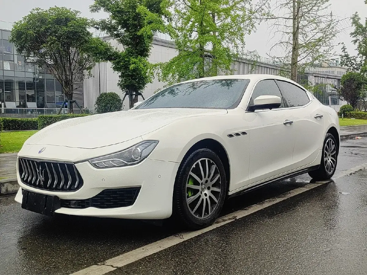 2021 Maserati Ghibli 2.0T 330HP L4 8AT