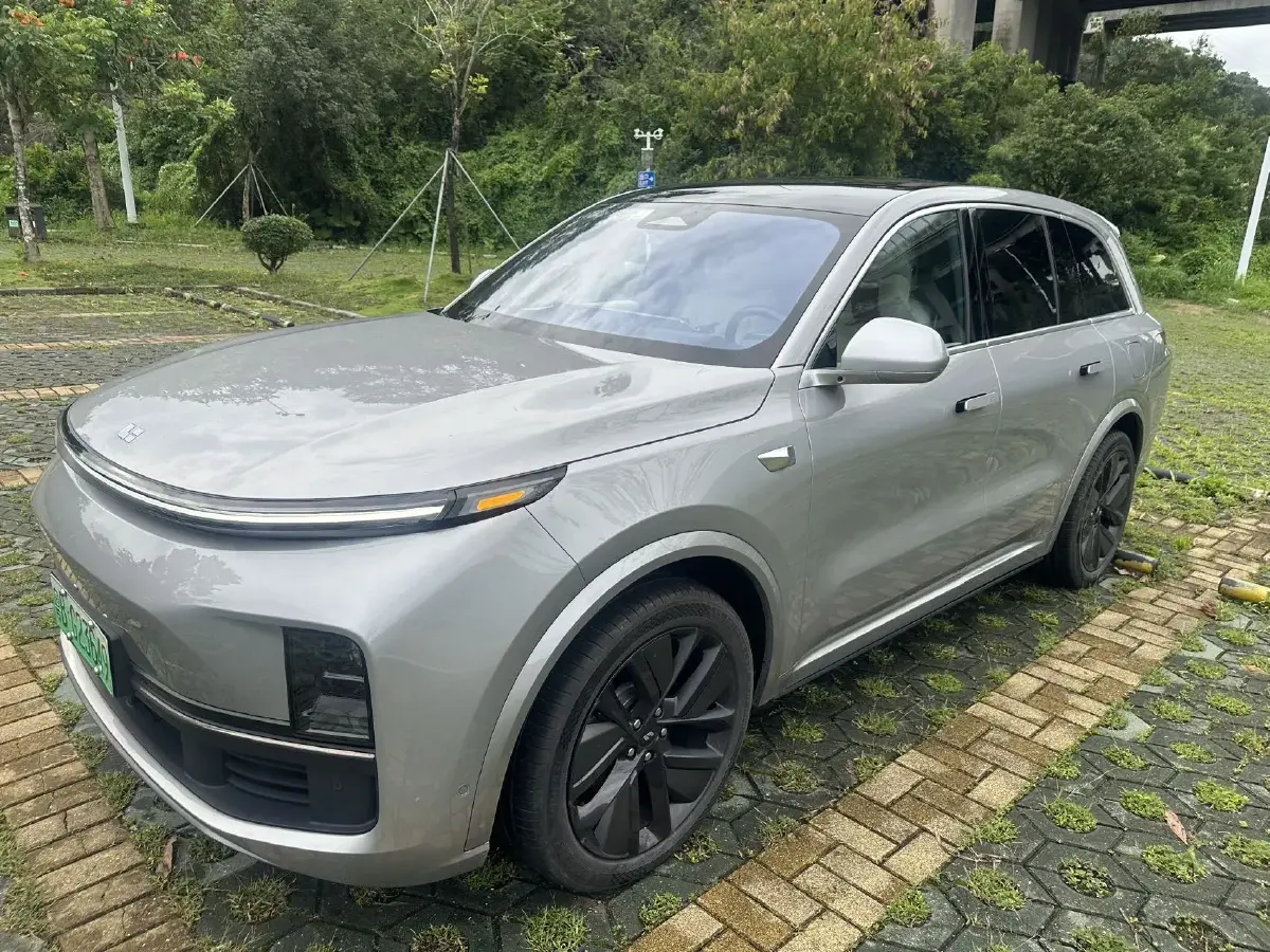 2023 Li L8 Range Extended 154HP REEV 40.9KWH