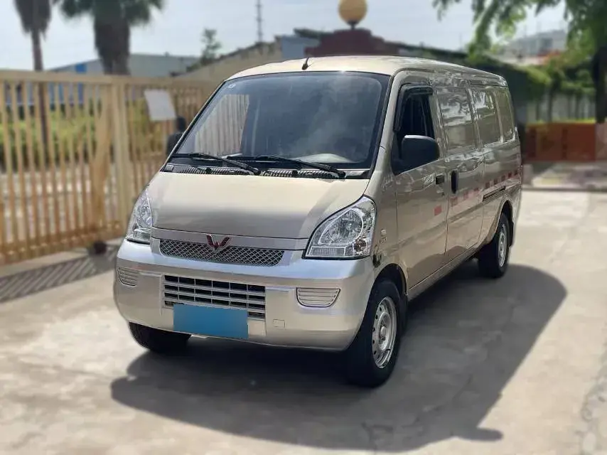 2021 WuLing RongGuang 1.5L 99HP L4 5MT