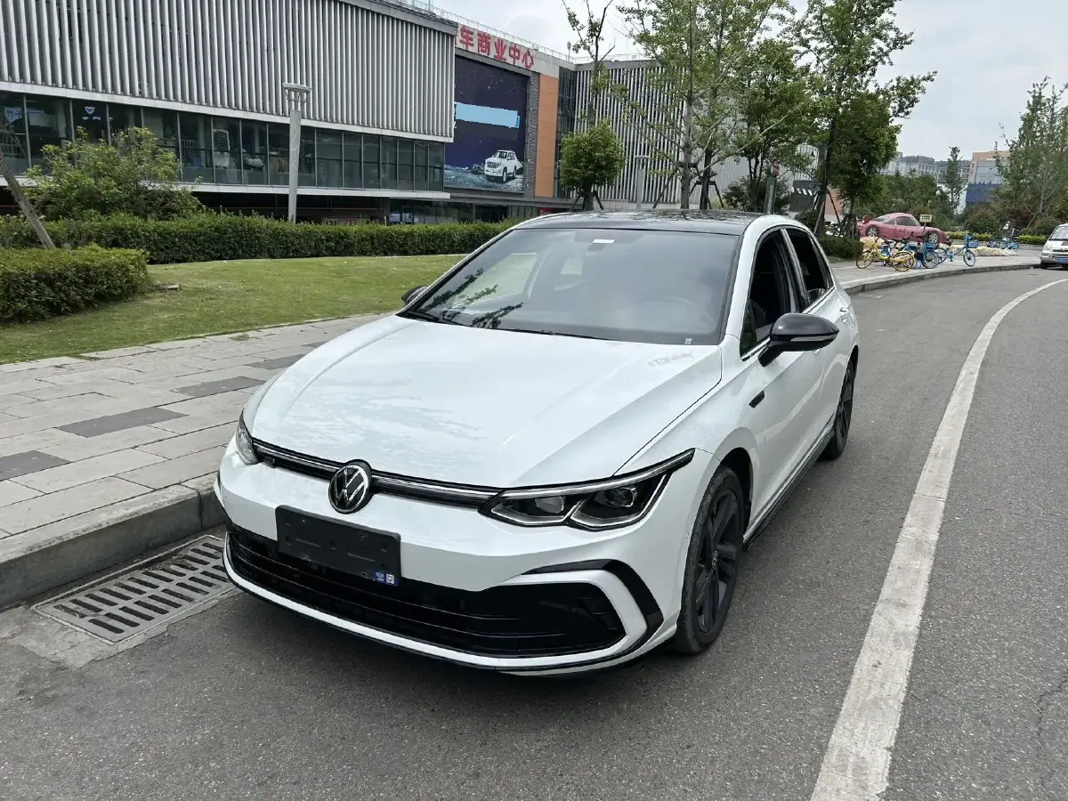 2023 Volkswagen Golf 1.4T 150HP L4 7DCT