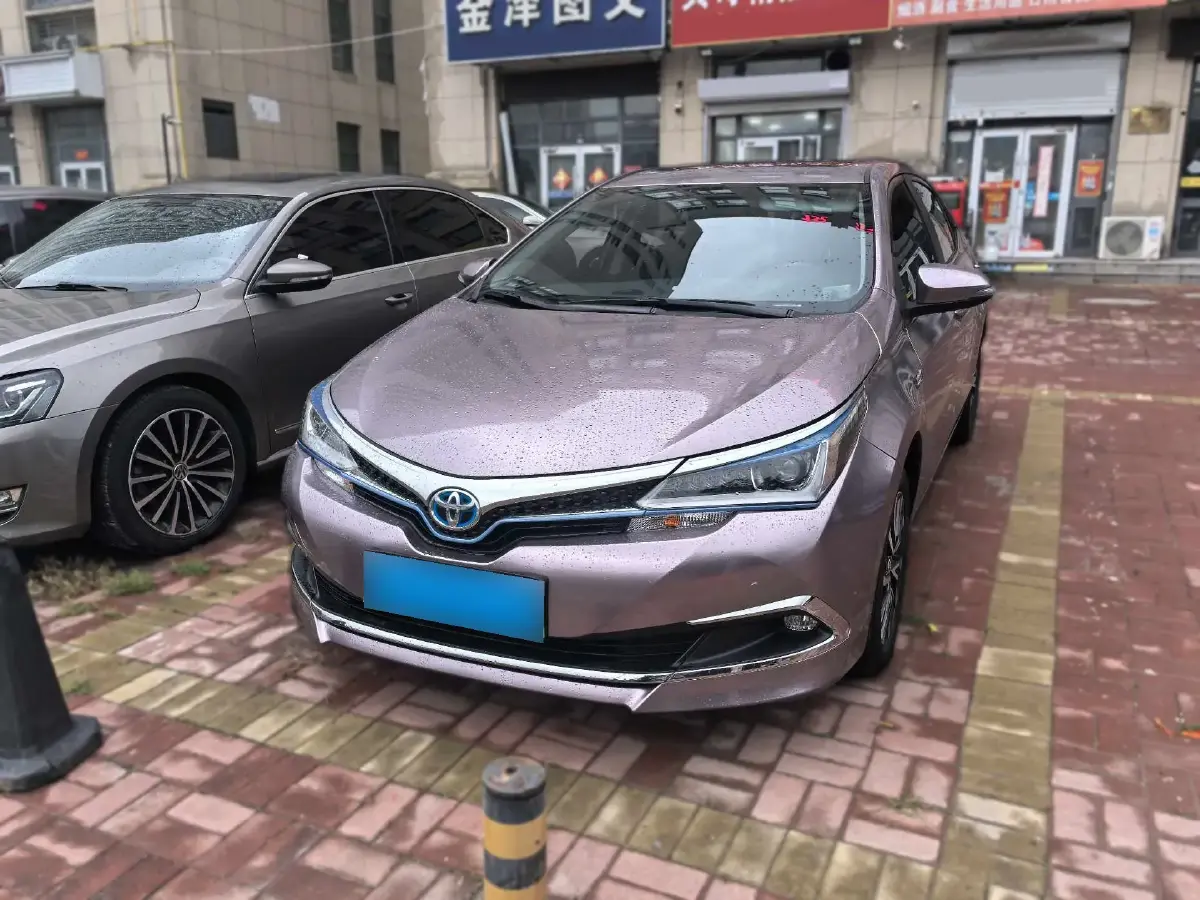 2020 Toyota Corolla Hybird E+ 1.8L 99HP L4 E-CVT PHEV 10.5KWH