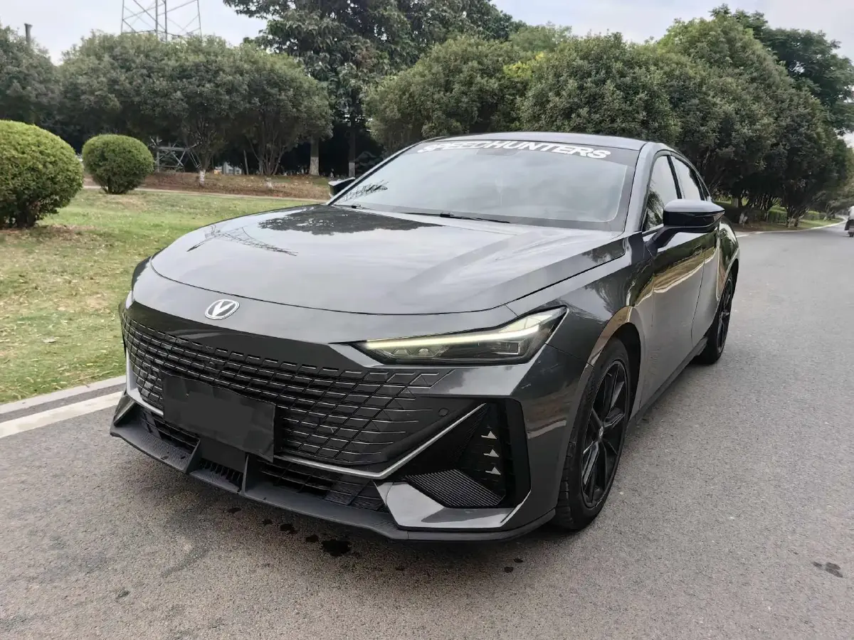 2022 ChangAn UNI-V 1.5T 188HP L4 7DCT