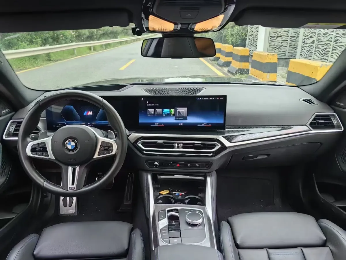 2024 BMW 3.0T 333HP L6 8AT,autocango,china used car exporter,china ev exporter,chinese used car exporter,chinese used ev exporter