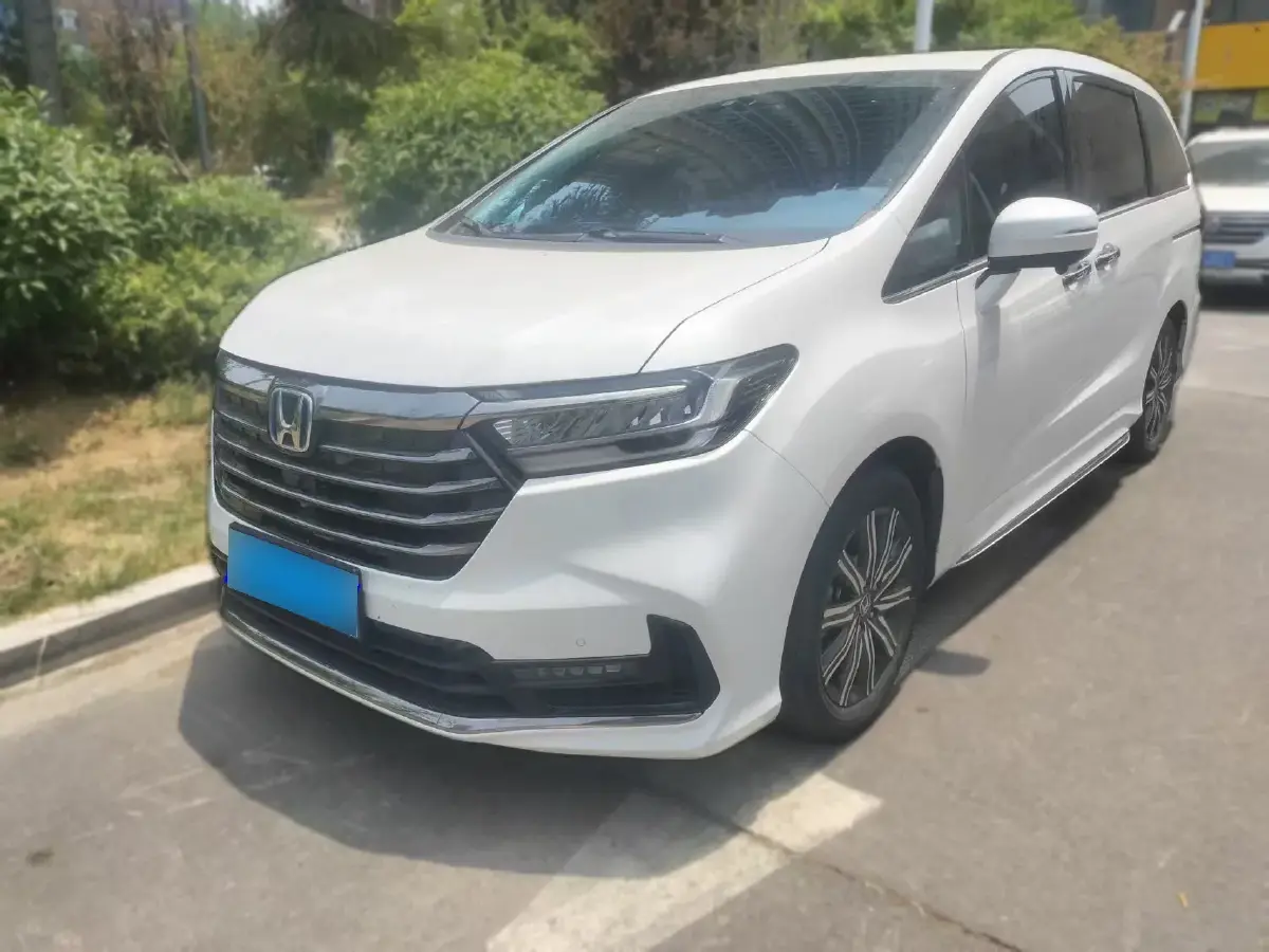 2022 Honda Odyssey 2.0L 146HP L4 E-CVT Hybrid