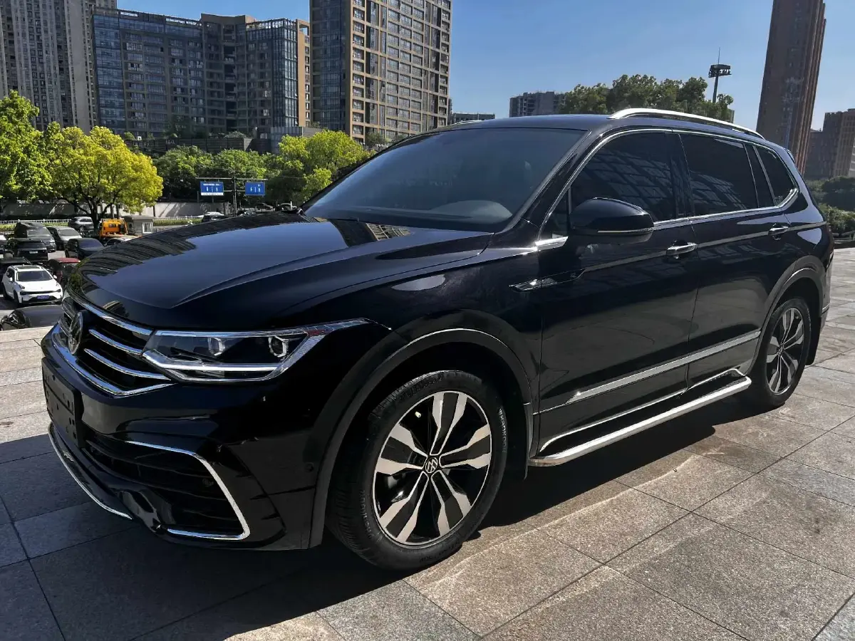 2024 Volkswagen Tiguan L 2.0T 186HP L4 7DCT