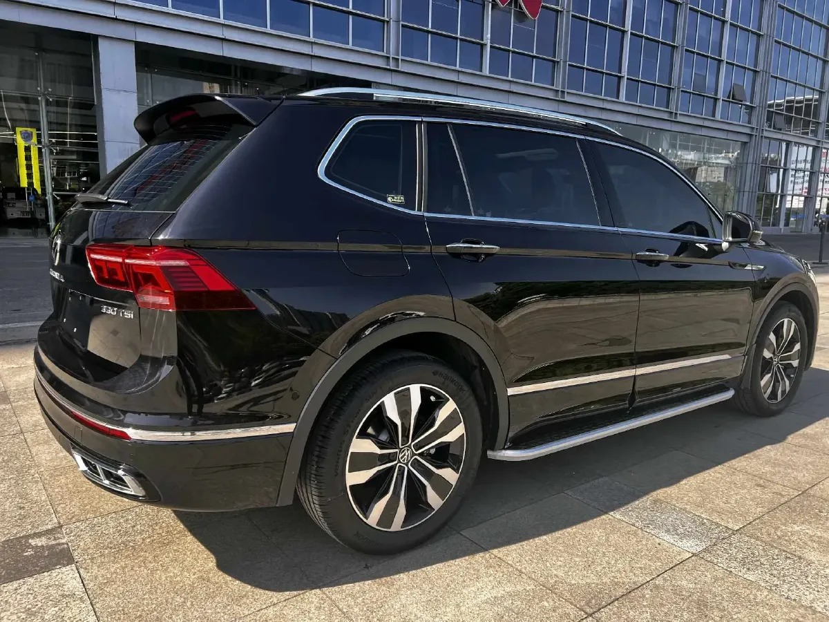 2024 Volkswagen Tiguan L 2.0T 186HP L4 7DCT,autocango,china used car exporter,china ev exporter,chinese used car exporter,chinese used ev exporter