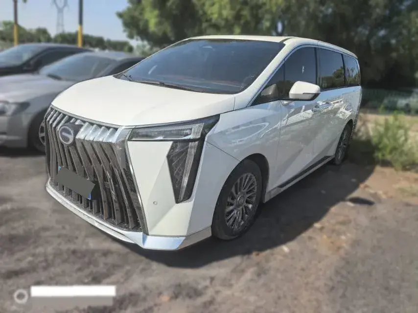 2023 GAC Trumpchi M8 2.0T 190HP L4 E-CVT Hybrid