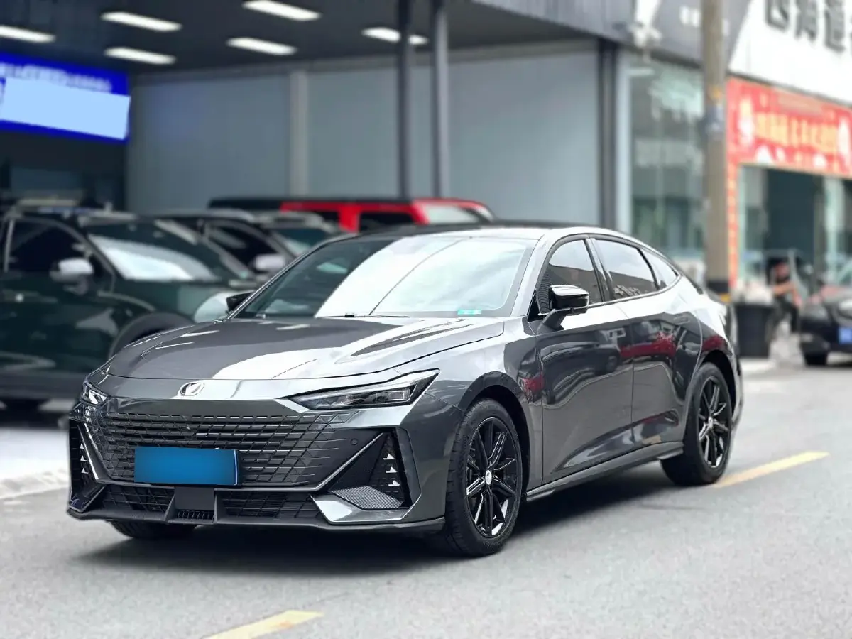 2023 ChangAn UNI-V 1.5T 188HP L4 7DCT