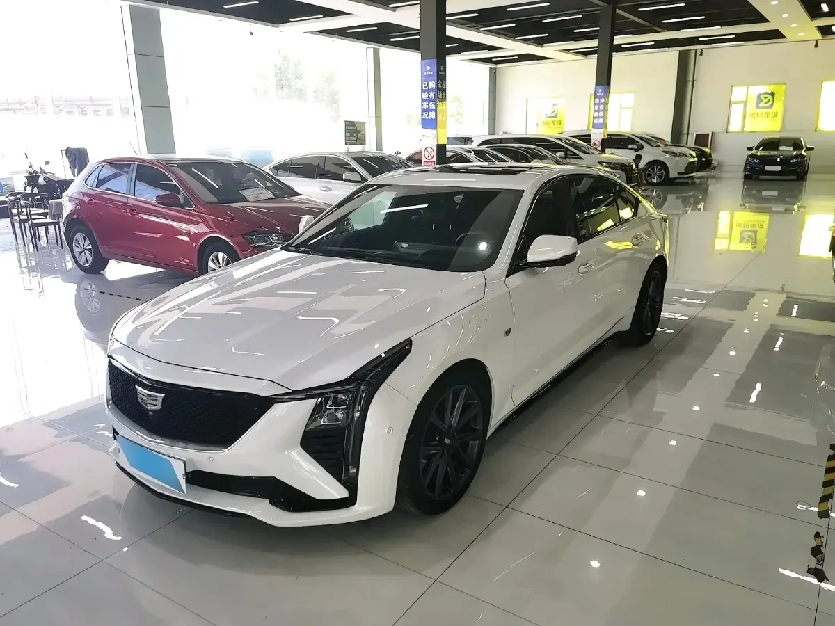 2024 Cadillac CT5 2.0T 237HP L4 10AT