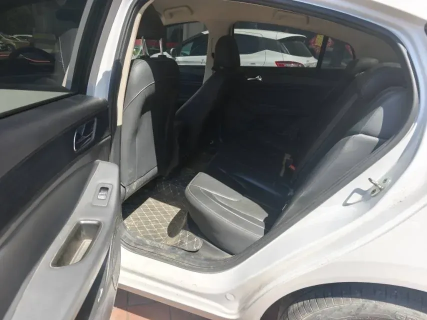 2023 Chery Arrizo 5 1.5L 116HP L4 5MT,autocango,china used car exporter,china ev exporter,chinese used car exporter,chinese used ev exporter