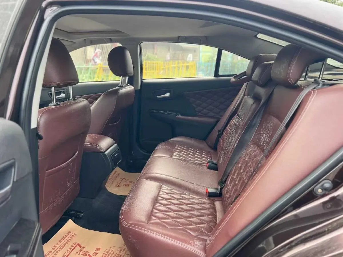 2015 LiFan 820 1.8L 133HP L4 5MT,autocango,china used car exporter,china ev exporter,chinese used car exporter,chinese used ev exporter