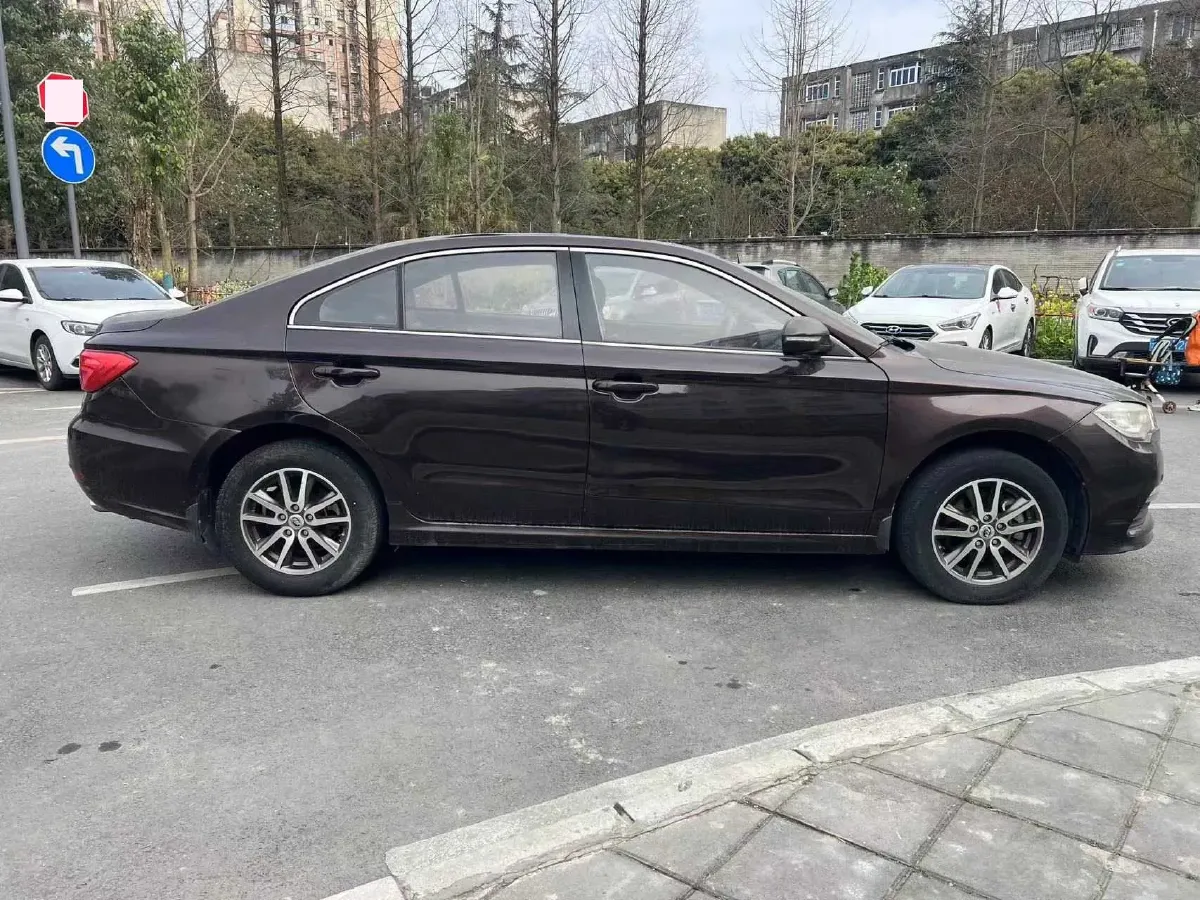2015 LiFan 820 1.8L 133HP L4 5MT,autocango,china used car exporter,china ev exporter,chinese used car exporter,chinese used ev exporter