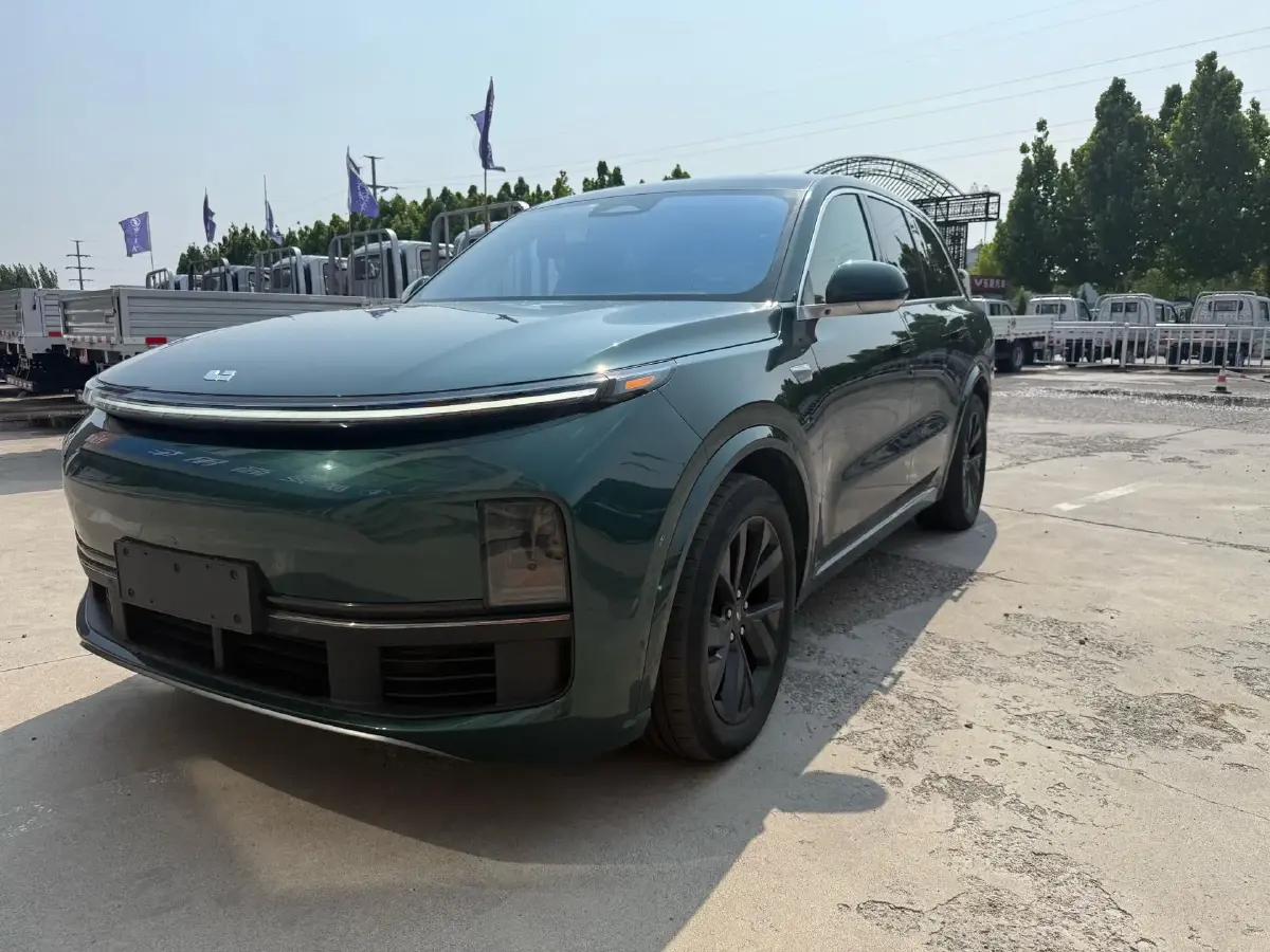 2023 Li L8 Range Extended 154HP REEV 40.9KWH